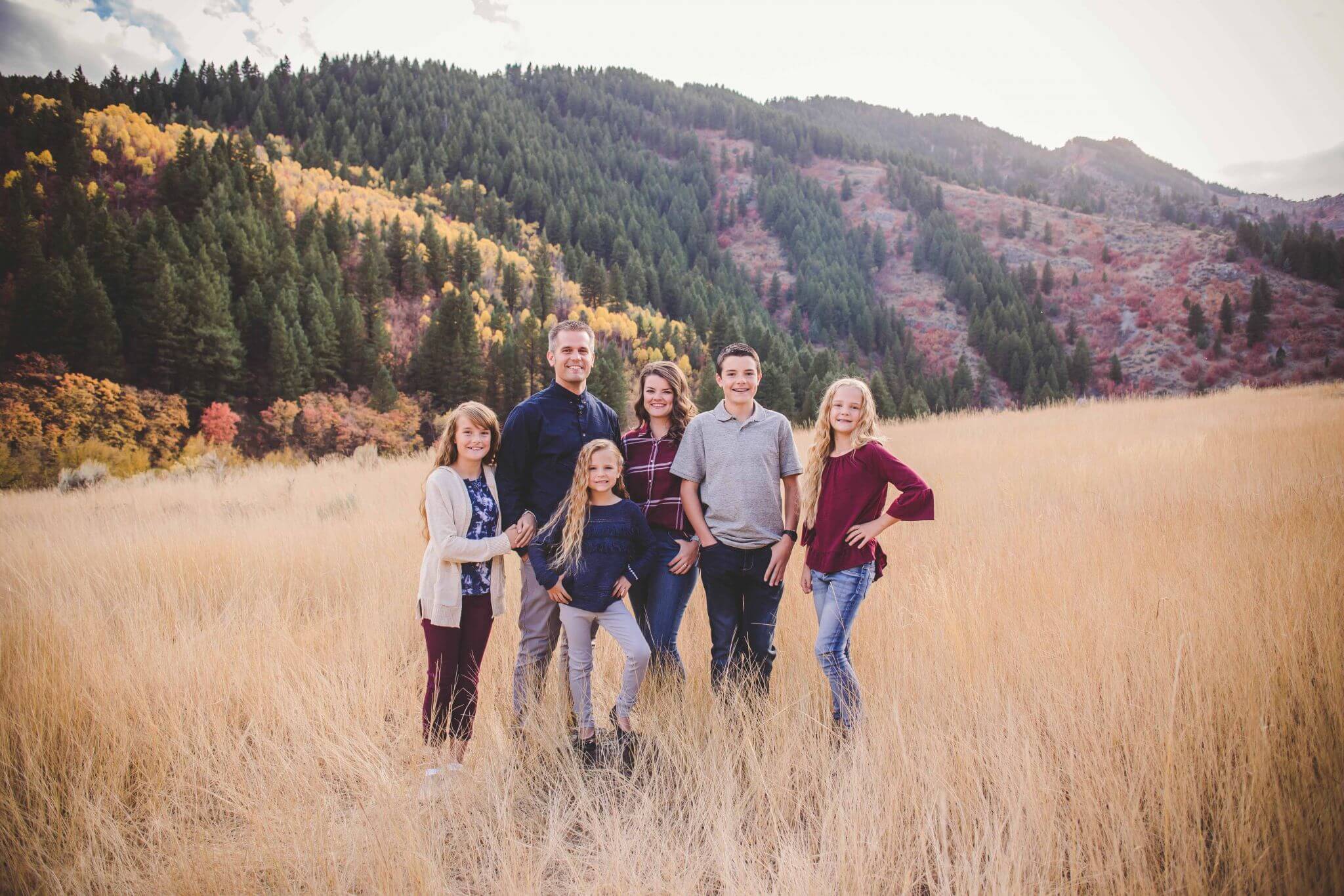 Fall family photo. Family of six in Blacksmith Fork Canyon