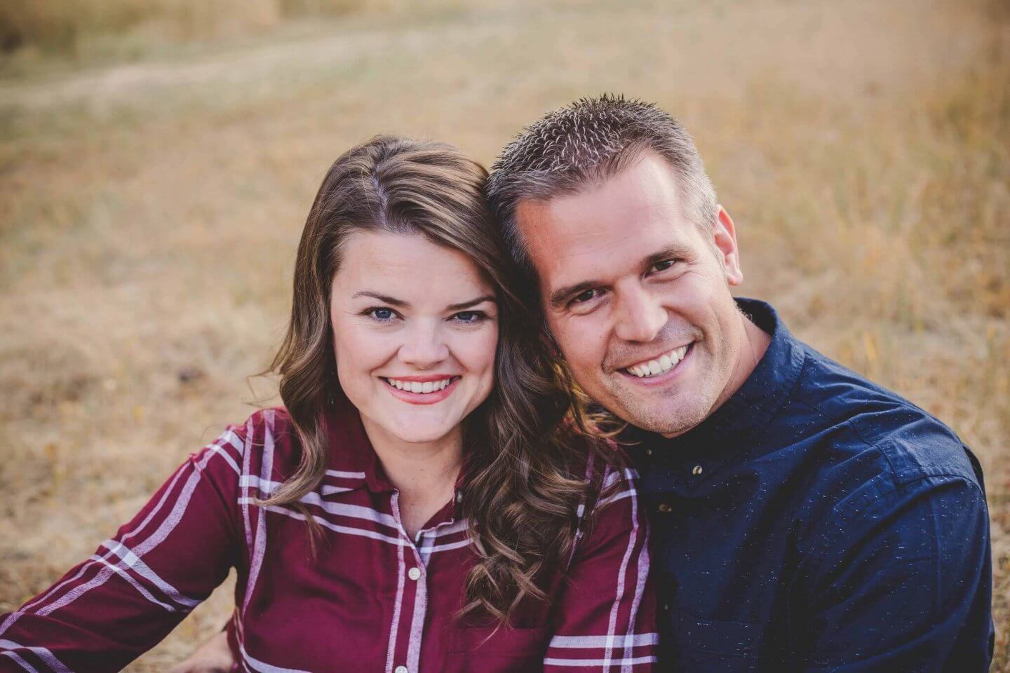 Fall photos with man and woman in Blacksmith Fork Canyon