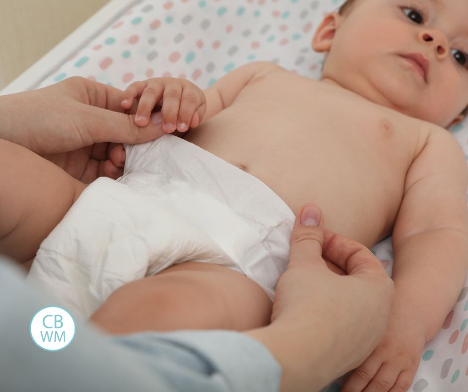 Chaning baby's diaper